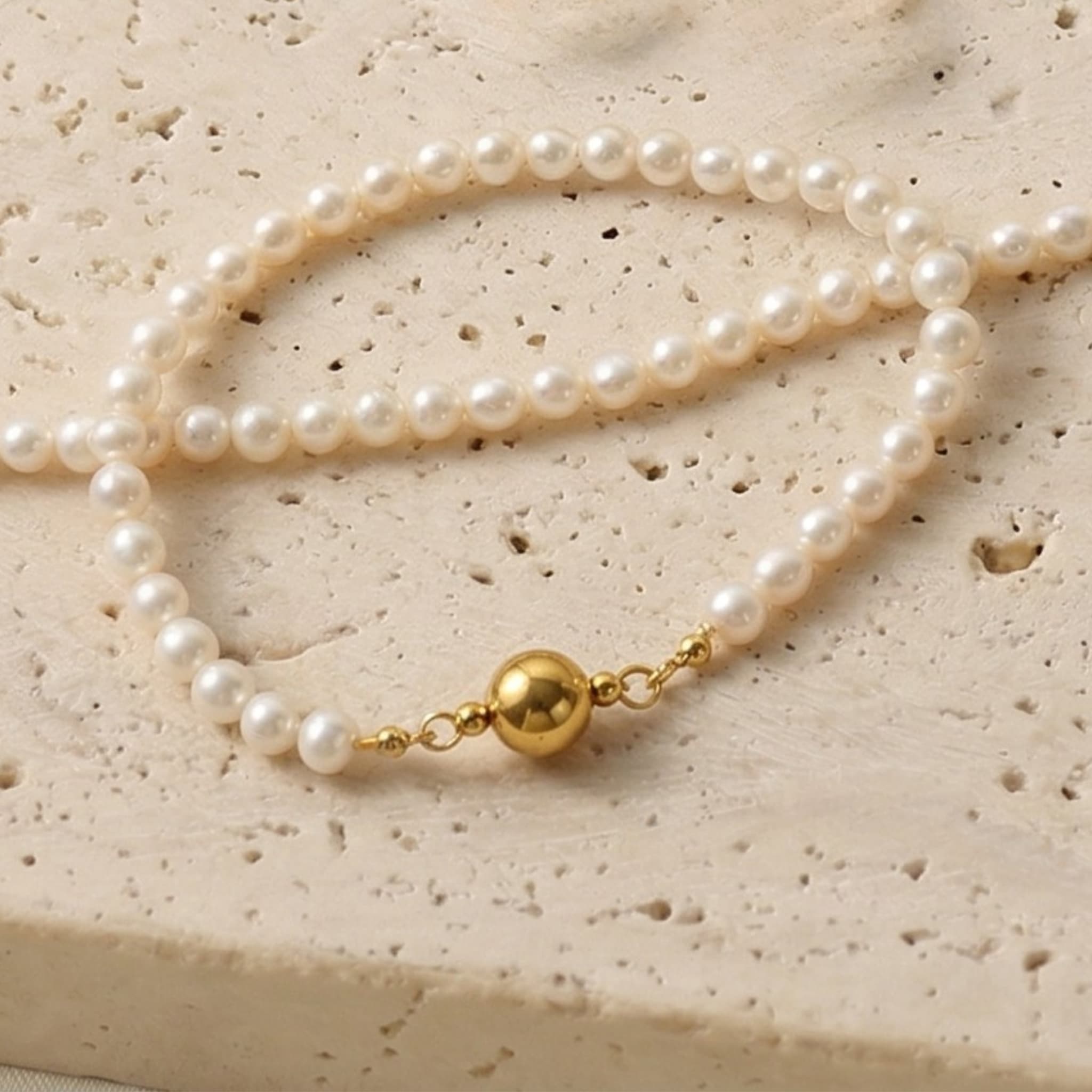 The Classique freshwater pearl strand bracelet by Avean Jewellery