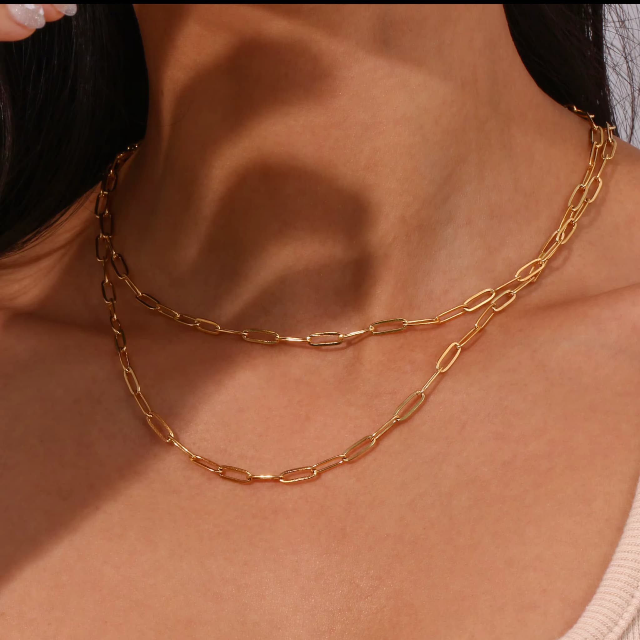 Woman wearing The Linear fine link necklace and bracelet by Avean Jewellery